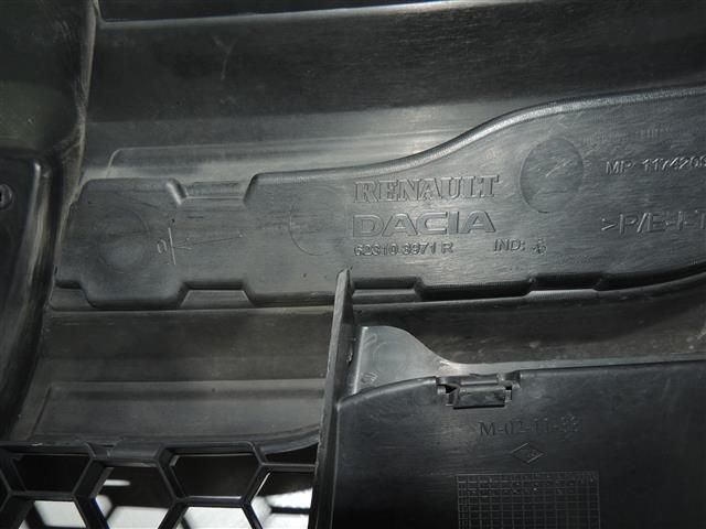 bontott DACIA LOGAN Hűtőrács