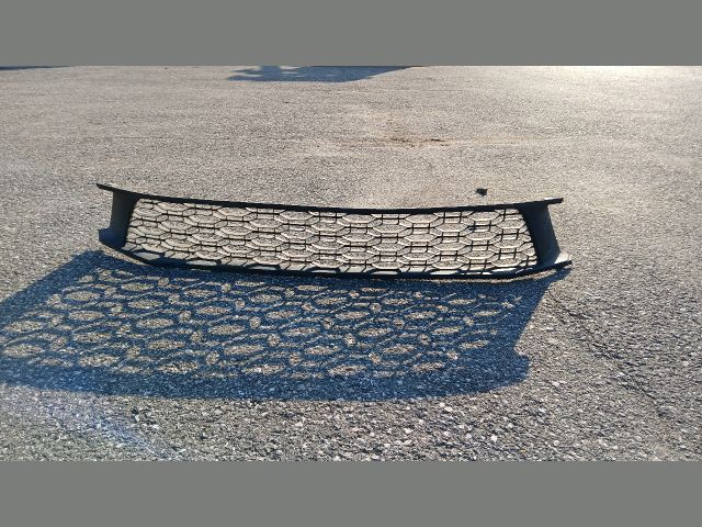 bontott DACIA LOGAN Hűtőrács