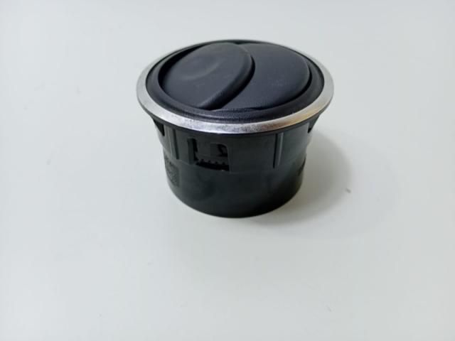 bontott DACIA LOGAN Hűtőrács