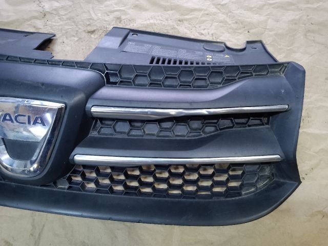 bontott DACIA LOGAN Hűtőrács