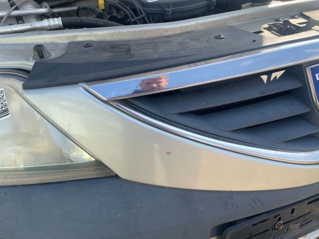 bontott DACIA LOGAN Hűtőrács