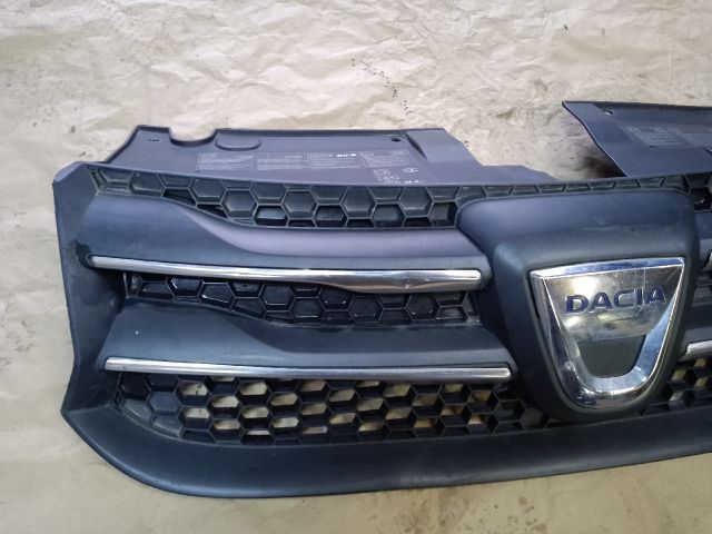 bontott DACIA LOGAN Hűtőrács