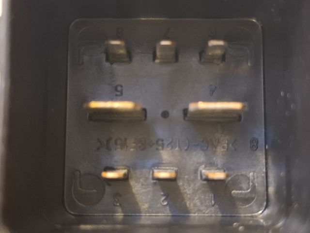 bontott DACIA LOGAN Izzító Relé