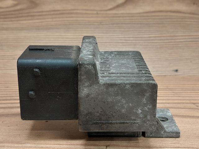 bontott DACIA LOGAN Izzító Relé