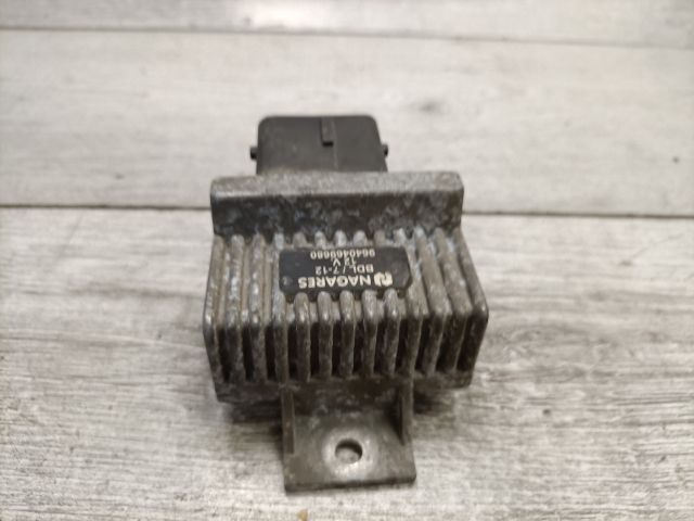 bontott DACIA LOGAN Izzító Relé