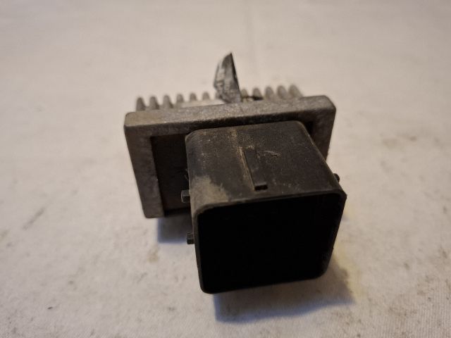 bontott DACIA LOGAN Izzító Relé