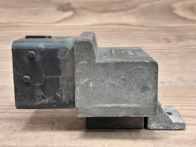 bontott DACIA LOGAN Izzító Relé