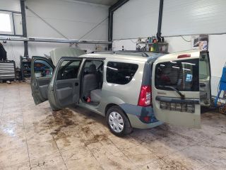 bontott DACIA LOGAN Jobb Csomagtérajtó Ajtóhatároló