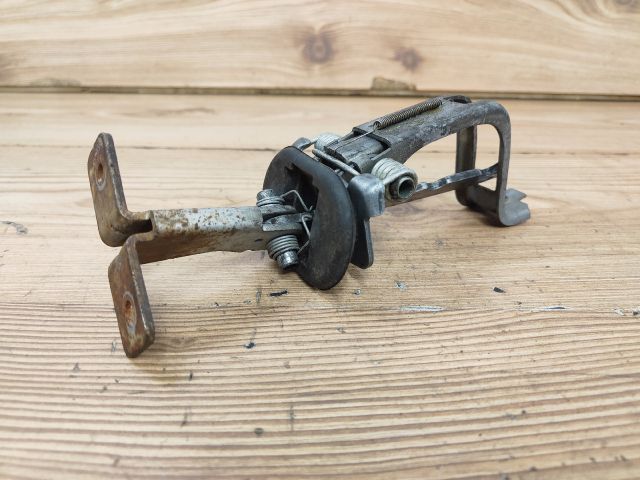 bontott DACIA LOGAN Jobb Csomagtérajtó Ajtóhatároló