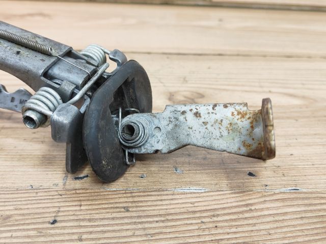 bontott DACIA LOGAN Jobb Csomagtérajtó Ajtóhatároló