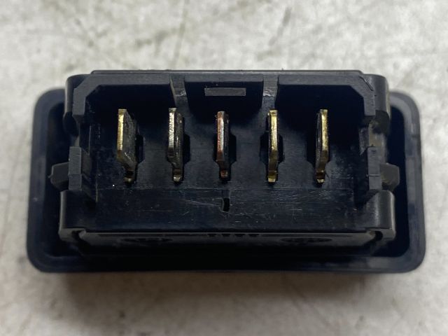 bontott DACIA LOGAN Jobb első Ablakemelő Kapcsoló