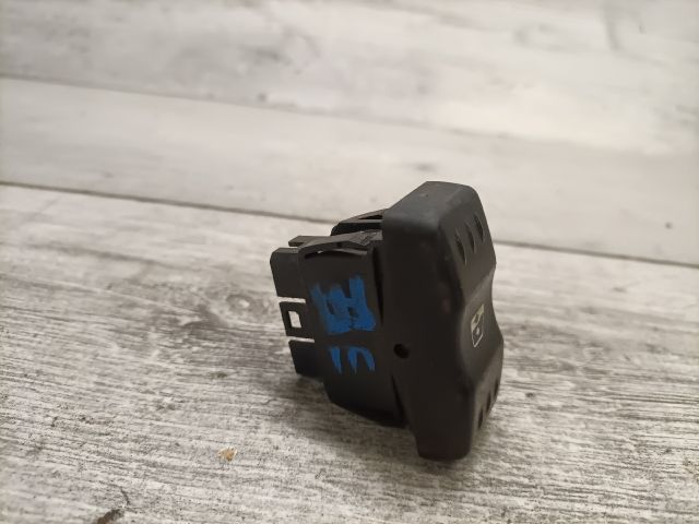 bontott DACIA LOGAN Jobb első Ablakemelő Kapcsoló