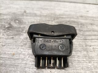 bontott DACIA LOGAN Jobb első Ablakemelő Kapcsoló