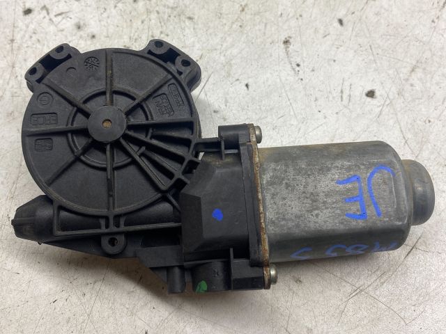 bontott DACIA LOGAN Jobb első Ablakemelő Motor