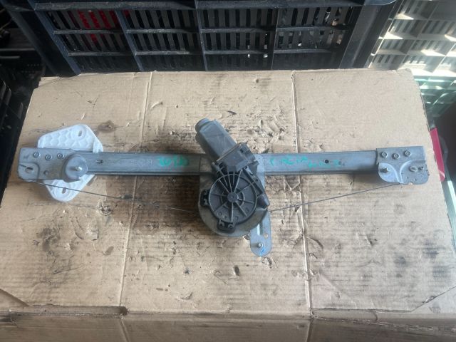 bontott DACIA LOGAN Jobb első Ablakemelő Szerkezet (Elektromos)