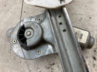 bontott DACIA LOGAN Jobb első Ablakemelő Szerkezet (Elektromos)