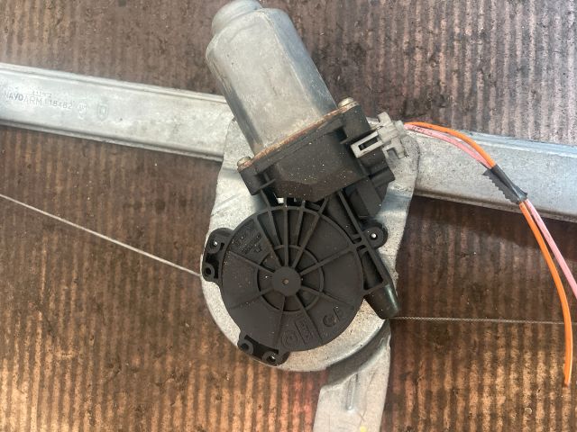 bontott DACIA LOGAN Jobb első Ablakemelő Szerkezet (Elektromos)