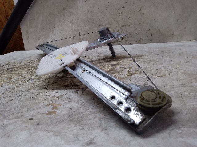 bontott DACIA LOGAN Jobb első Ablakemelő Szerkezet (Mechanikus)