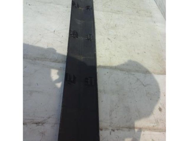 bontott DACIA LOGAN Jobb első Ajtó Díszléc