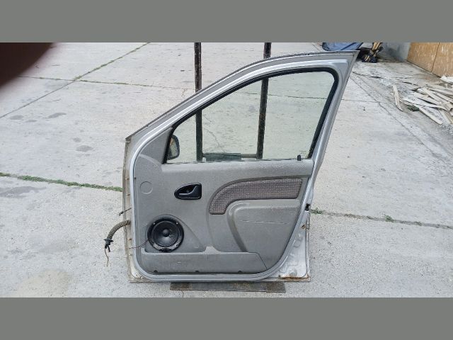 bontott DACIA LOGAN Jobb első Ajtó (Részeivel)