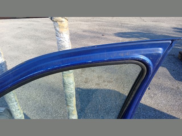 bontott DACIA LOGAN Jobb első Ajtó (Részeivel)