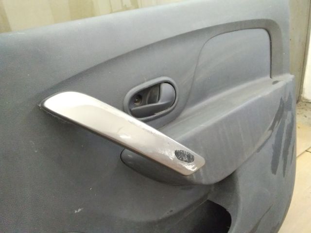 bontott DACIA LOGAN Jobb első Ajtó (Részeivel)