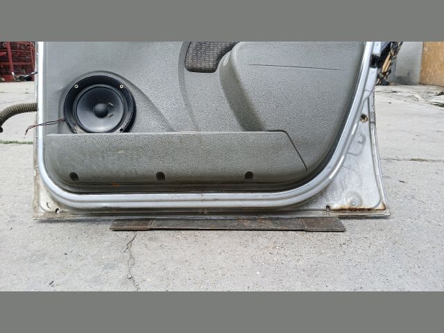 bontott DACIA LOGAN Jobb első Ajtó (Részeivel)