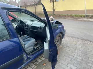 bontott DACIA LOGAN Jobb első Ajtó (Üres lemez)