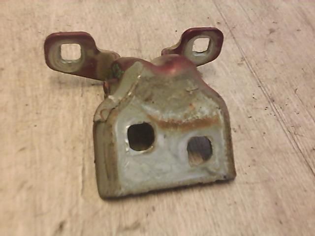 bontott DACIA LOGAN Jobb első Alsó Zsanér