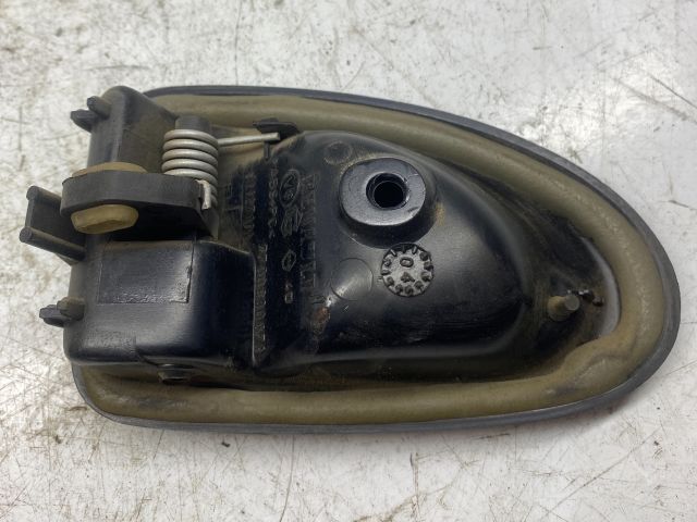 bontott DACIA LOGAN Jobb első Belső Kilincs