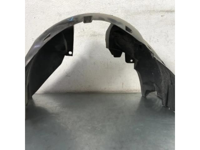 bontott DACIA LOGAN Jobb első Dobbetét (Kerékjárati, Műanyag)