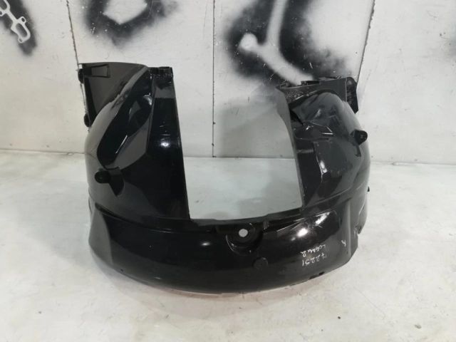 bontott DACIA LOGAN Jobb első Dobbetét (Kerékjárati, Műanyag)