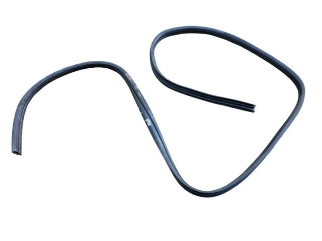 bontott DACIA LOGAN Jobb első Gumikéder