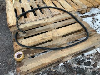 bontott DACIA LOGAN Jobb első Gumikéder