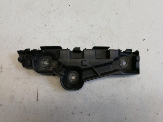 bontott DACIA LOGAN Jobb első Oldal Lökhárító Tartó (Műanyag)