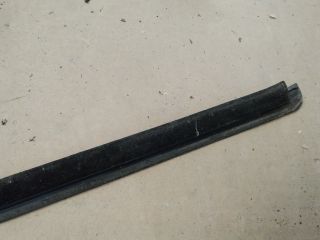 bontott DACIA LOGAN Jobb első Vízlehúzó Gumicsík