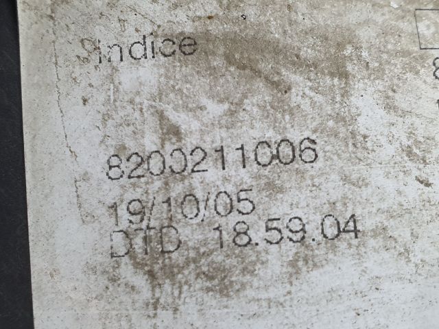 bontott DACIA LOGAN Jobb Fényszóró