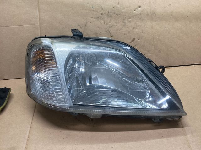 bontott DACIA LOGAN Jobb Fényszóró