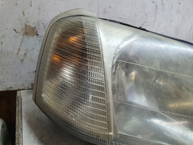 bontott DACIA LOGAN Jobb Fényszóró