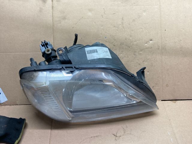 bontott DACIA LOGAN Jobb Fényszóró