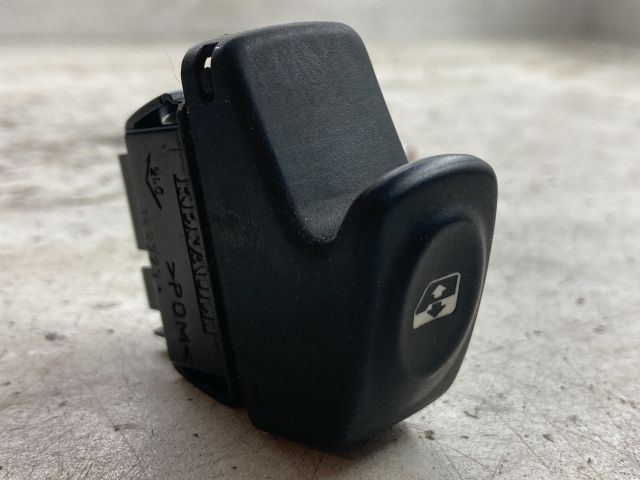 bontott DACIA LOGAN Jobb hátsó Ablakemelő Kapcsoló