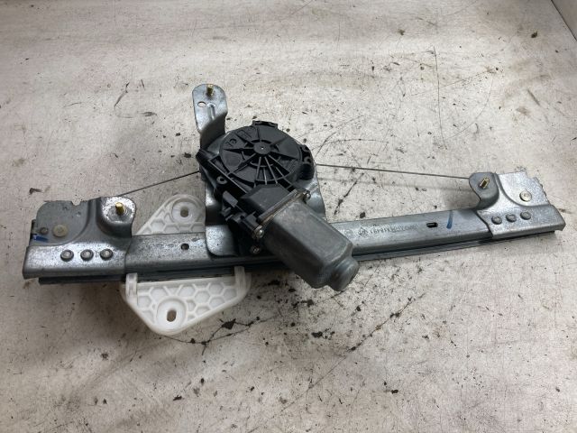 bontott DACIA LOGAN Jobb hátsó Ablakemelő Szerkezet (Elektromos)