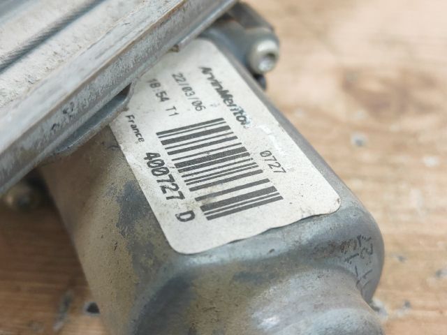 bontott DACIA LOGAN Jobb hátsó Ablakemelő Szerkezet (Elektromos)