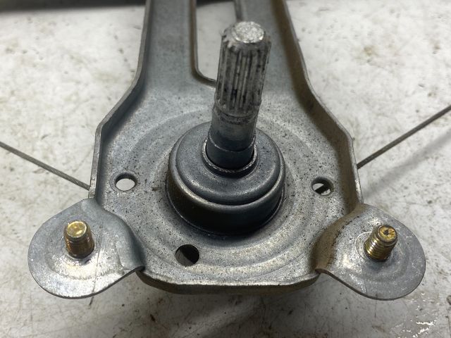 bontott DACIA LOGAN Jobb hátsó Ablakemelő Szerkezet (Mechanikus)