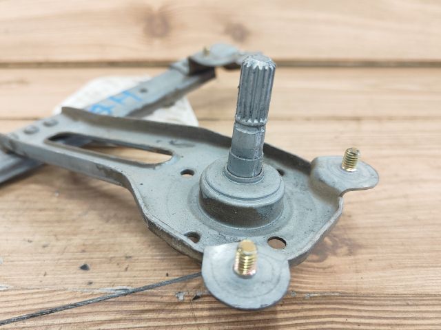 bontott DACIA LOGAN Jobb hátsó Ablakemelő Szerkezet (Mechanikus)