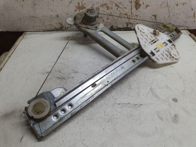 bontott DACIA LOGAN Jobb hátsó Ablakemelő Szerkezet (Mechanikus)