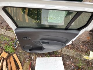 bontott DACIA LOGAN Jobb hátsó Ajtó (Részeivel)