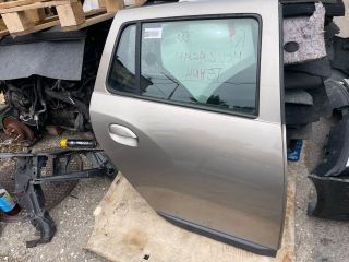 bontott DACIA LOGAN Jobb hátsó Ajtó (Részeivel)