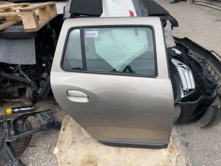 bontott DACIA LOGAN Jobb hátsó Ajtó (Részeivel)
