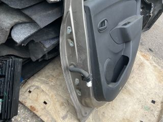 bontott DACIA LOGAN Jobb hátsó Ajtó (Részeivel)